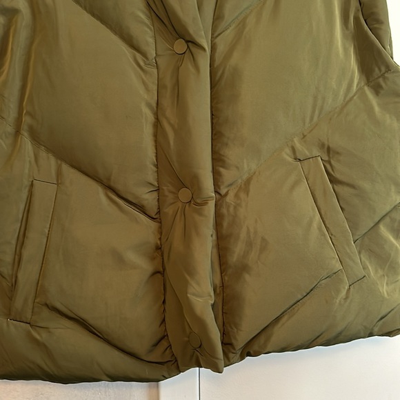 Blank NYC olive green quilted vest size small - Picture 6 of 7